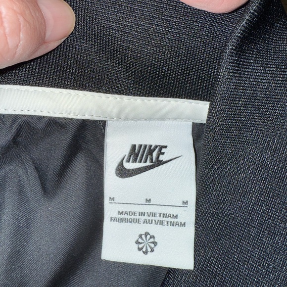 Nike Women's Varsity Jacket. Excellent Condition. Medium - Picture 9 of 11